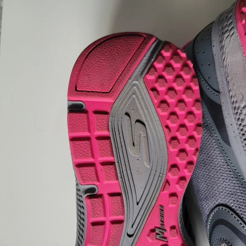 Skechers GOrun Womens 11 Grey Pink Running Shoes Air Cooled Goga Mat Athletic